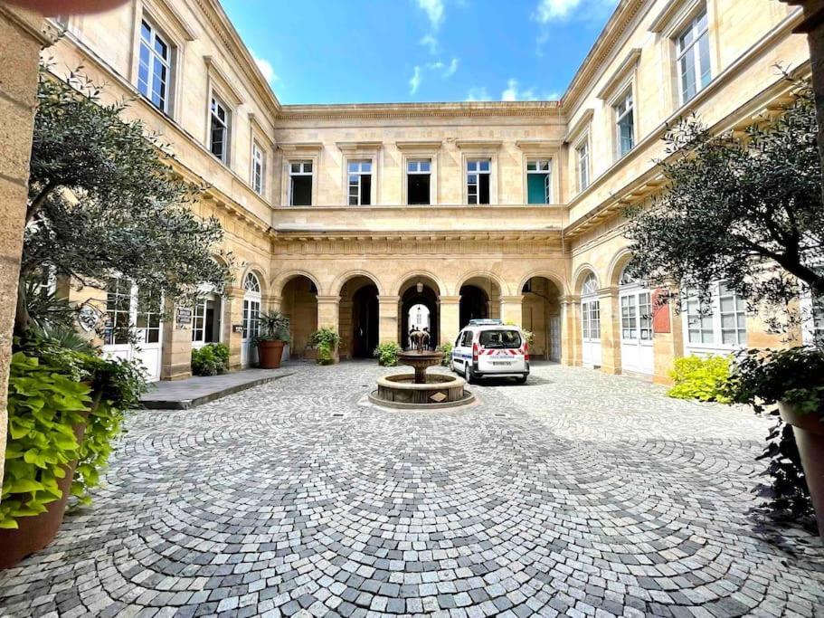 La Maison Des Cours - Wifi - Centre Ville Moulins  Exteriér fotografie